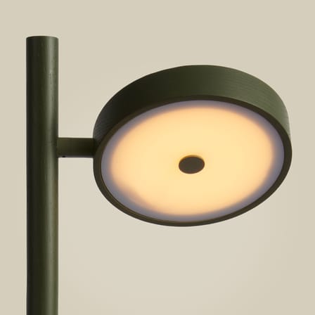 Stehleuchte Okinawa LED holz grün / 1 schwenkbarer Diffusor - GOOD&MOJO