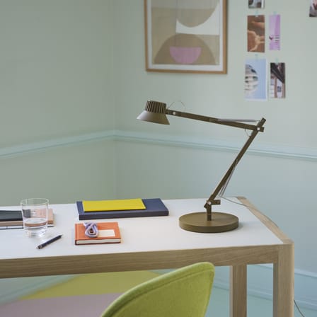 Lampe de bureau Dedicated S2 métal marron - Muuto