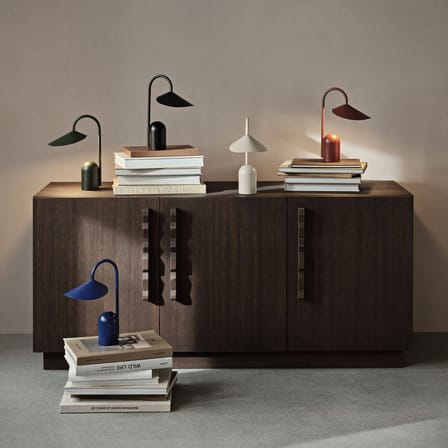 Lampe sans fil rechargeable Arum LED métal rouge - Ferm Living