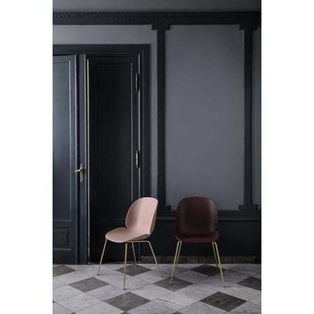 Chaise Beetle plastique rose / Pieds noirs - GamFratesi, 2013 - Gubi