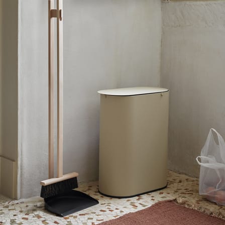 Poubelle Enkel Mediuml métal beige / 19 Litres - L 21 x P 39 x H 50 cm - Ferm Living