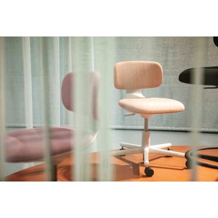 Fauteuil à roulettes Rookie tissu rose / H 39 à 51 cm - Vitra