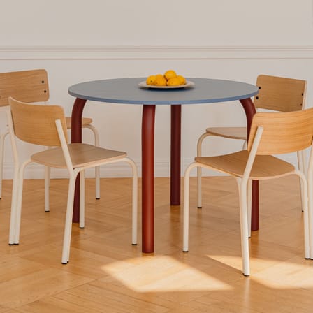 Table ronde Meko bois bleu / Ø 100 cm - 2 à 4 personnes - NOO.MA