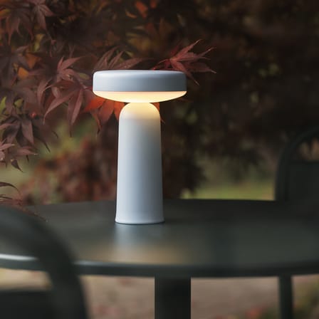 Ease Wireless rechargeable outdoor lamp plastic material blue / ABS - Ø 13 x H 21.5 cm - Muuto