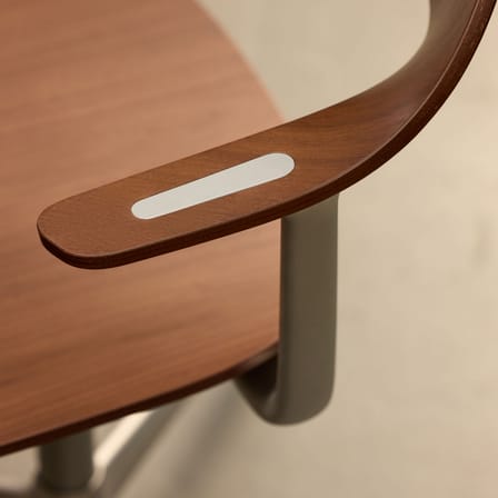 Fauteuil pivotant Mynt bois marron / Noyer - Vitra