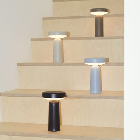 Lampe extérieur sans fil rechargeable Ease plastique noir / Ø 13 x H 21,5 cm - Muuto