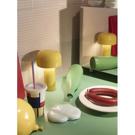 Lampe sans fil rechargeable Bellhop plastique gris  / Seconde vie - Flos