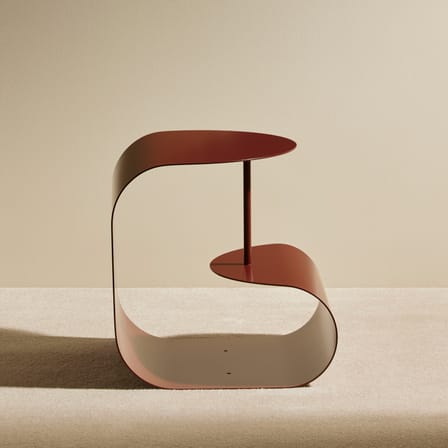 Table d'appoint Gégé métal rouge / 45 x 45 x H 45 cm - Maison Sarah Lavoine