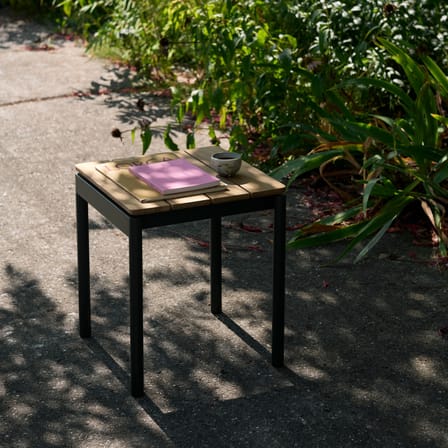 Table d'appoint Ville AV47 bois naturel / 40 x 39,5 cm x H 46 cm - &tradition