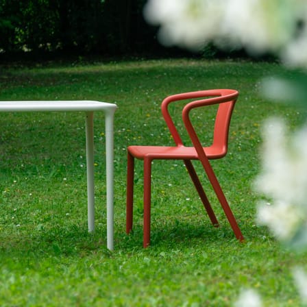Fauteuil empilable Air-Armchair plastique rouge / Jasper Morrison, 2006 - Magis