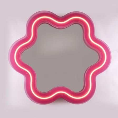 Miroir lumineux avec prise Supercurve - Flower plastique rose / LED - L 118.5 x H 108 cm - Seletti