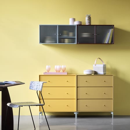 Rangement mural Ripple I bois jaune / Vitrine - L 69,6 x P 20 x H 35,4 cm / Verre ondulé - MONTANA
