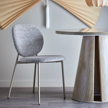 Sedia imbottita Percey tessuto grigio - Bloomingville