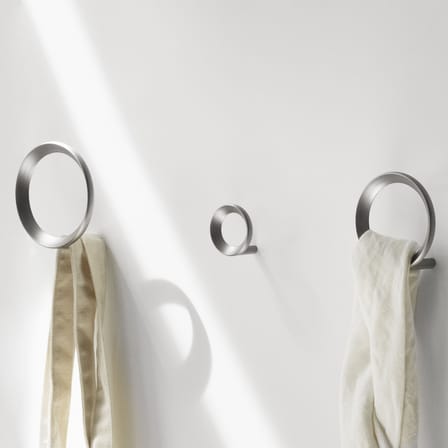 Patère Loop Medium métal gris / Ø 7,8 cm - Normann Copenhagen