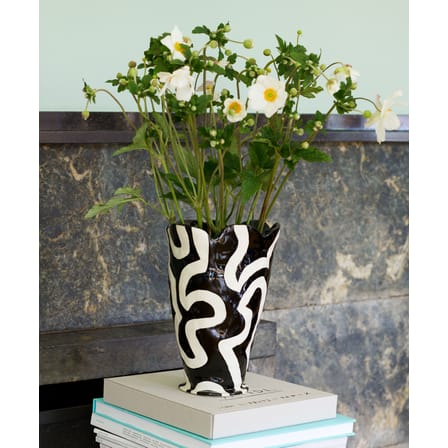 Shadow Vase ceramic black by Jessica Hans / Hand-painted ceramic - Hay