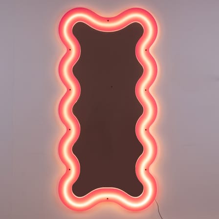 Miroir lumineux avec prise Supercurve - Tall plastique rose / LED - L 90 x H 185 cm - Seletti