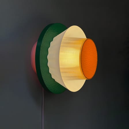 Applique avec prise Mina / Ø 20 cm - Plastique recyclé / Fabriqué en France - Warren & Laetitia
