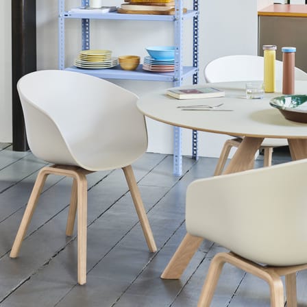 Fauteuil  About a chair AAC22 plastique beige / Recyclé - Hee Welling, 2010 - Hay