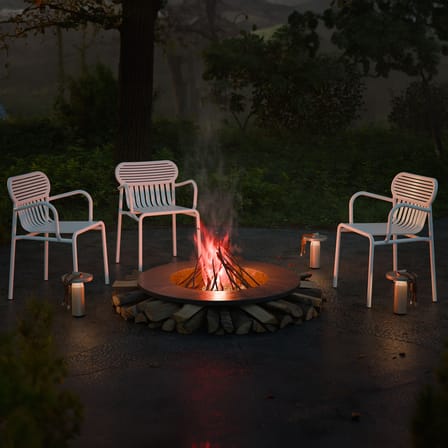 Fauteuil bridge empilable Week-end métal rouge / Aluminium - Petite Friture