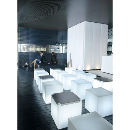 Table d'appoint lumineuse Cubo OUTDOOR plastique blanc / 43 cm - Avec câble - Slide