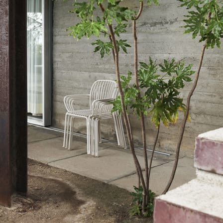 Fauteuil de repas Thorvald SC95 métal blanc - &tradition