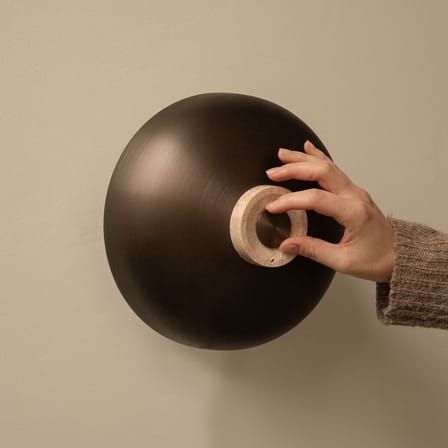 Applique Reverse LED métal marron / Variateur tactile - Audo Copenhagen