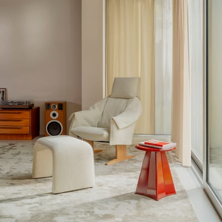 Fauteuil rembourré Bascule Highback tissu beige / Mécanisme d’inclinaison - Pieds chêne - Vitra