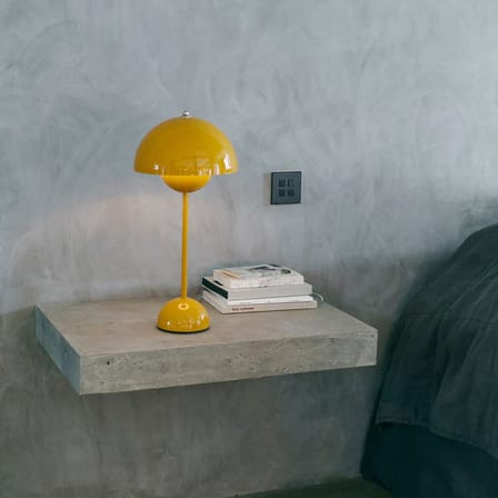 Lampe de table Flowerpot VP3 métal jaune / H 50 cm - By Verner Panton, 1968 - &tradition