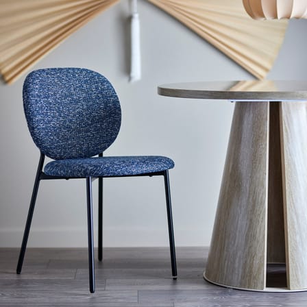 Chaise rembourrée Percey tissu bleu - Bloomingville