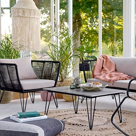Poltrona imbottita Mundo tessuto nero beige / Interno & esterno - Bloomingville
