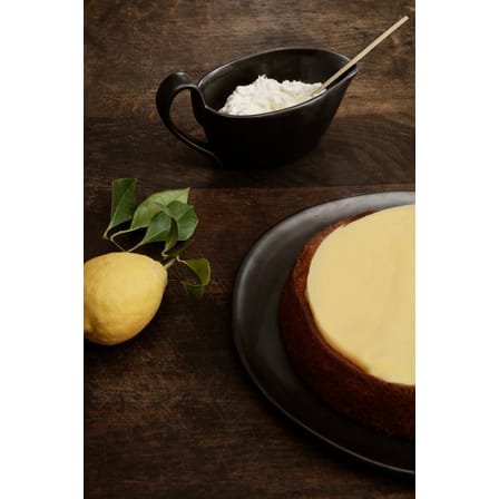 Pot à lait Flow céramique noir / H 10 cm - 30 cl - Ferm Living