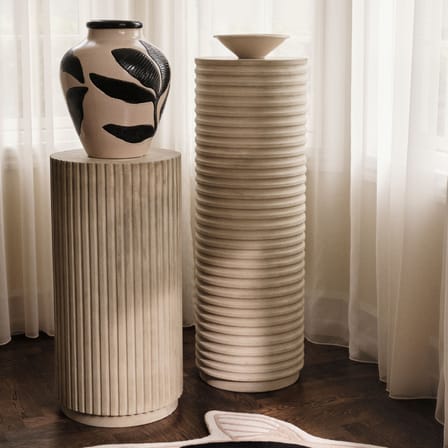 Table d'appoint Rillo Podium céramique beige / Ø 36 x H 106 cm / Seconde vie - BROSTE COPENHAGEN