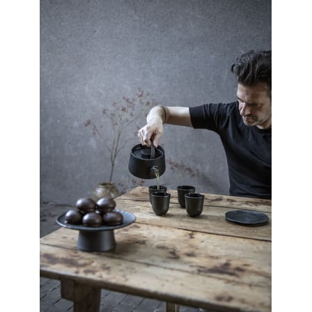 Théière Inku métal noir / Fonte - 80 cl / Filtre acier intégré - Serax