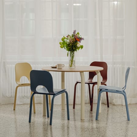Table ronde Meko bois naturel / Ø 100 cm - 2 à 4 personnes - NOO.MA