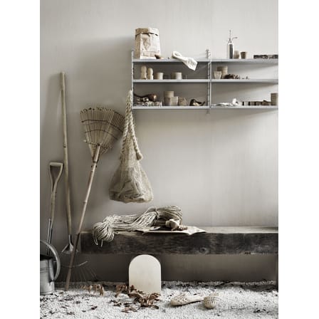 Etagère OUTDOOR métal perforé / Rebord haut - L 58 x P 30 cm - String Furniture