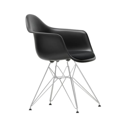 Fauteuil RE DAR - Eames Plastic Armchair plastique noir / (1950) - Pieds chromés - Assise rembourrée / Recyclé - Vitra