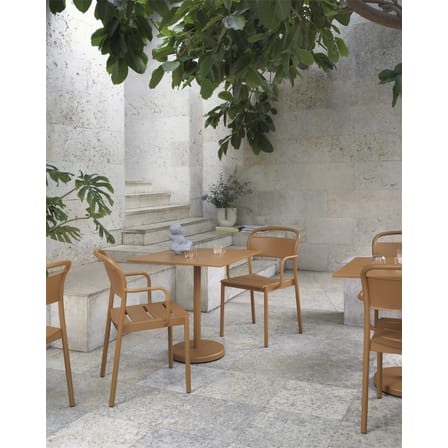 Table carrée Linear Café métal / 70 x 70 cm - Muuto