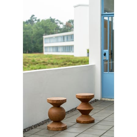 Table d'appoint Ball bois naturel / Bois sculpté main - POLSPOTTEN