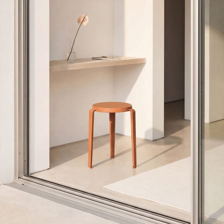 Tabouret empilable Lou Chroma bois rouge / Bois éco-certifié - TIPTOE