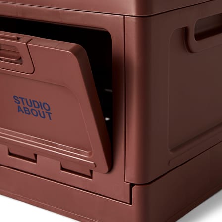 Box Medium Box plastic material purple / 40 x 29 x H 23.7 cm - Stackable - STUDIO ABOUT