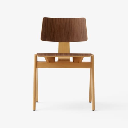Chaise empilable Daystak RD1 bois marron / Robin Day, 1951 - &tradition
