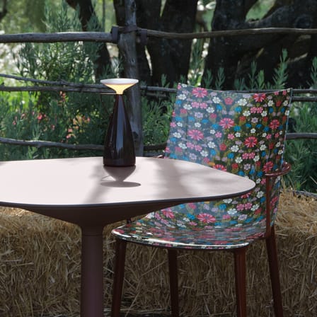 Lampe sans fil rechargeable Camomille LED rouge / By Philippe Starck - Recyclé - Kartell