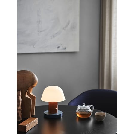 Lampe sans fil rechargeable Setago  JH27 plastique vert beige / by Jaime Hayon - &tradition