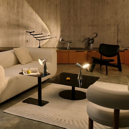Lampada senza fili ricaricabile Pose LED materiale plastico argento / Orientabile - Tom Dixon