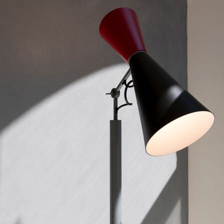 Lampadaire Parliament métal rouge / Le Corbusier - Réédition 1963 - Nemo