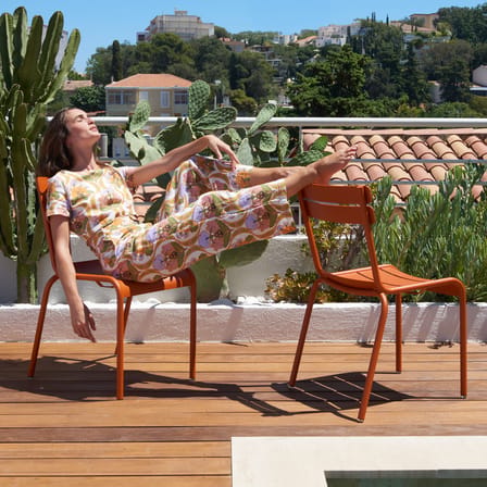 Chaise empilable Luxembourg métal orange - Fermob