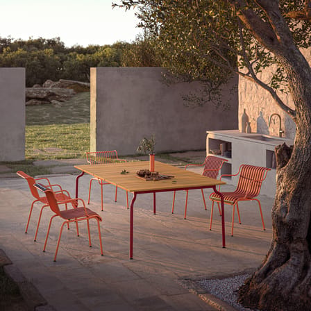Fauteuil de repas empilable South métal orange / Konstantin Grcic, 2023 - Magis