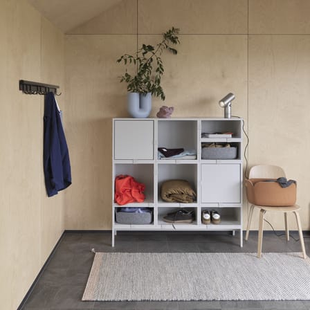 Regal Stacked holz grau / Medium quadratisch 43x43 cm / Mit Tür - Muuto