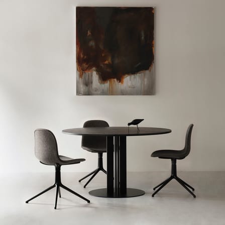 Chaise pivotante Form cuir noir / Rembourrage intégral - Normann Copenhagen