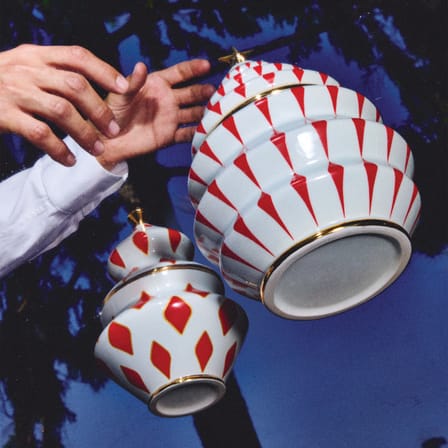 Boîte à bonbons Delight céramique rouge / Décoré à la main - Ø 15,5 x H 22 cm - Alessi